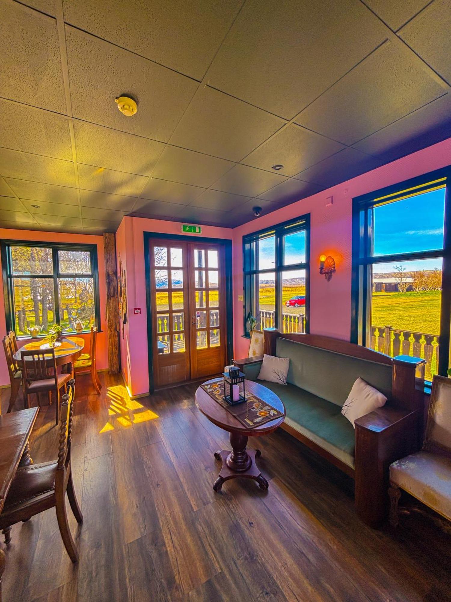 Bru Country Estate Hotel Selfoss Exterior photo