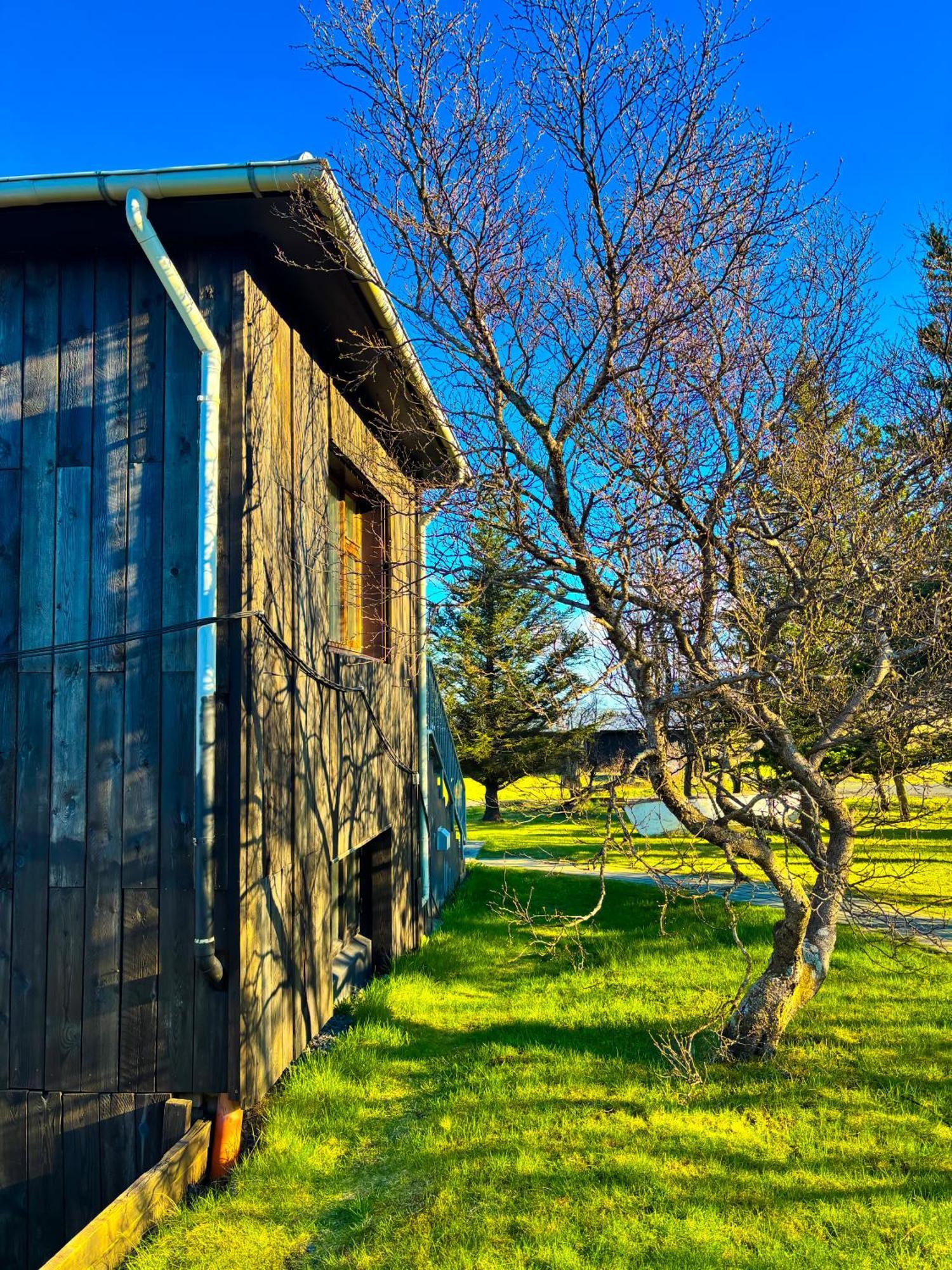Bru Country Estate Hotel Selfoss Exterior photo