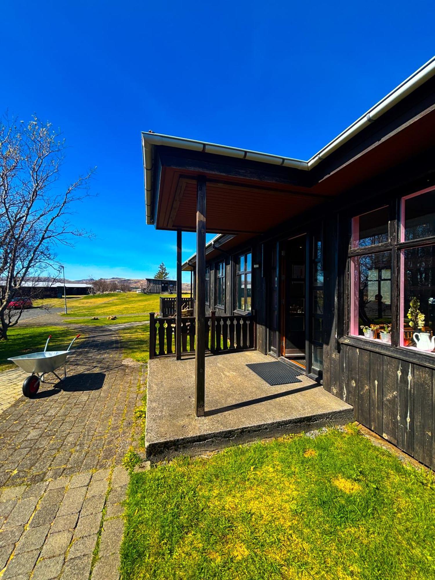 Bru Country Estate Hotel Selfoss Exterior photo